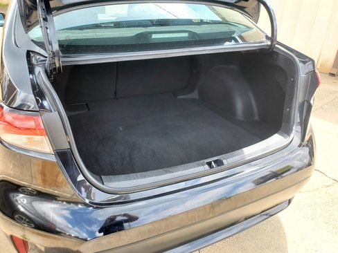 Used 2021 Toyota Corolla LE FWD image 51