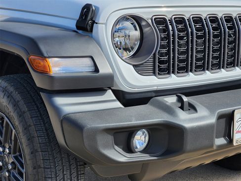 Used 2024 Jeep Wrangler Sport image 9