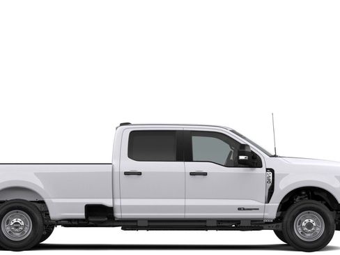 New 2026 Ford F250 XL w/ XL Chrome Package image 6