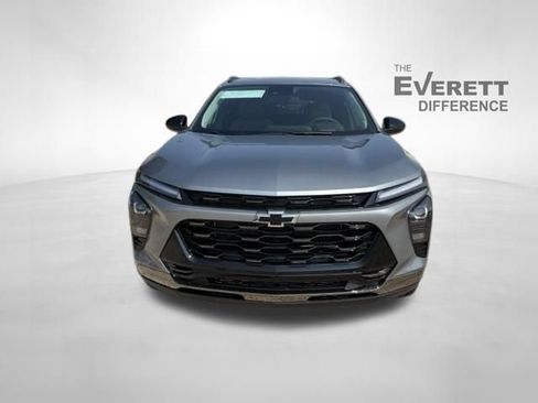 New 2026 Chevrolet Trax ACTIV w/ Sunroof Package FWD image 2