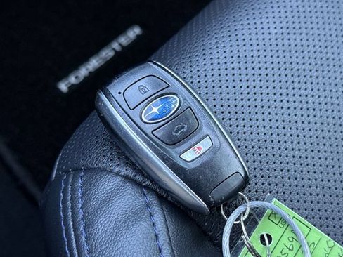 Used 2025 Subaru Forester Limited AWD/4WD image 28