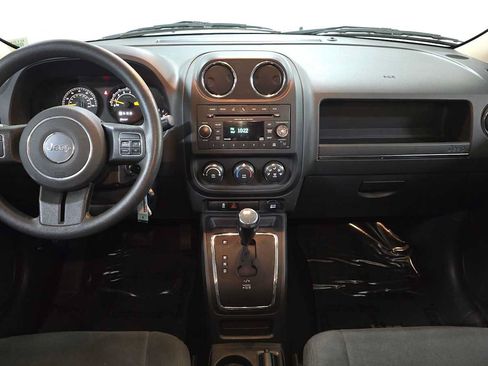 Used 2017 Jeep Patriot Sport w/ Power Value Group AWD/4WD image 18