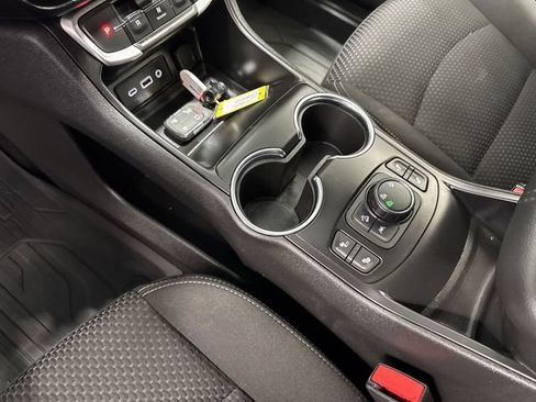 Certified 2023 GMC Terrain SLE w/ Driver Convenience Package AWD/4WD image 20