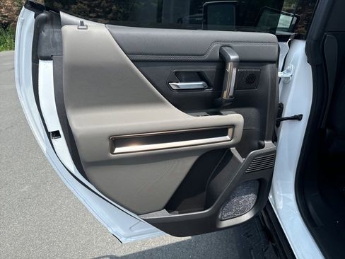 New 2025 GMC Hummer EV 3X image 47