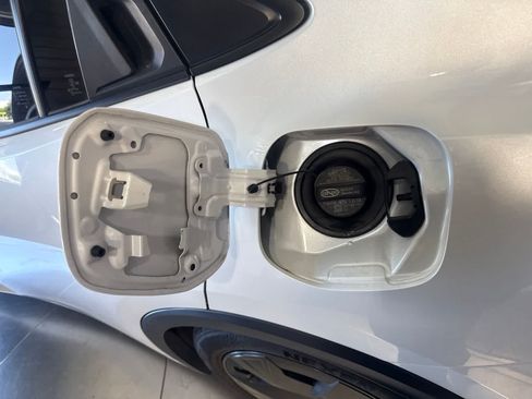 Used 2023 Toyota Prius LE FWD image 10