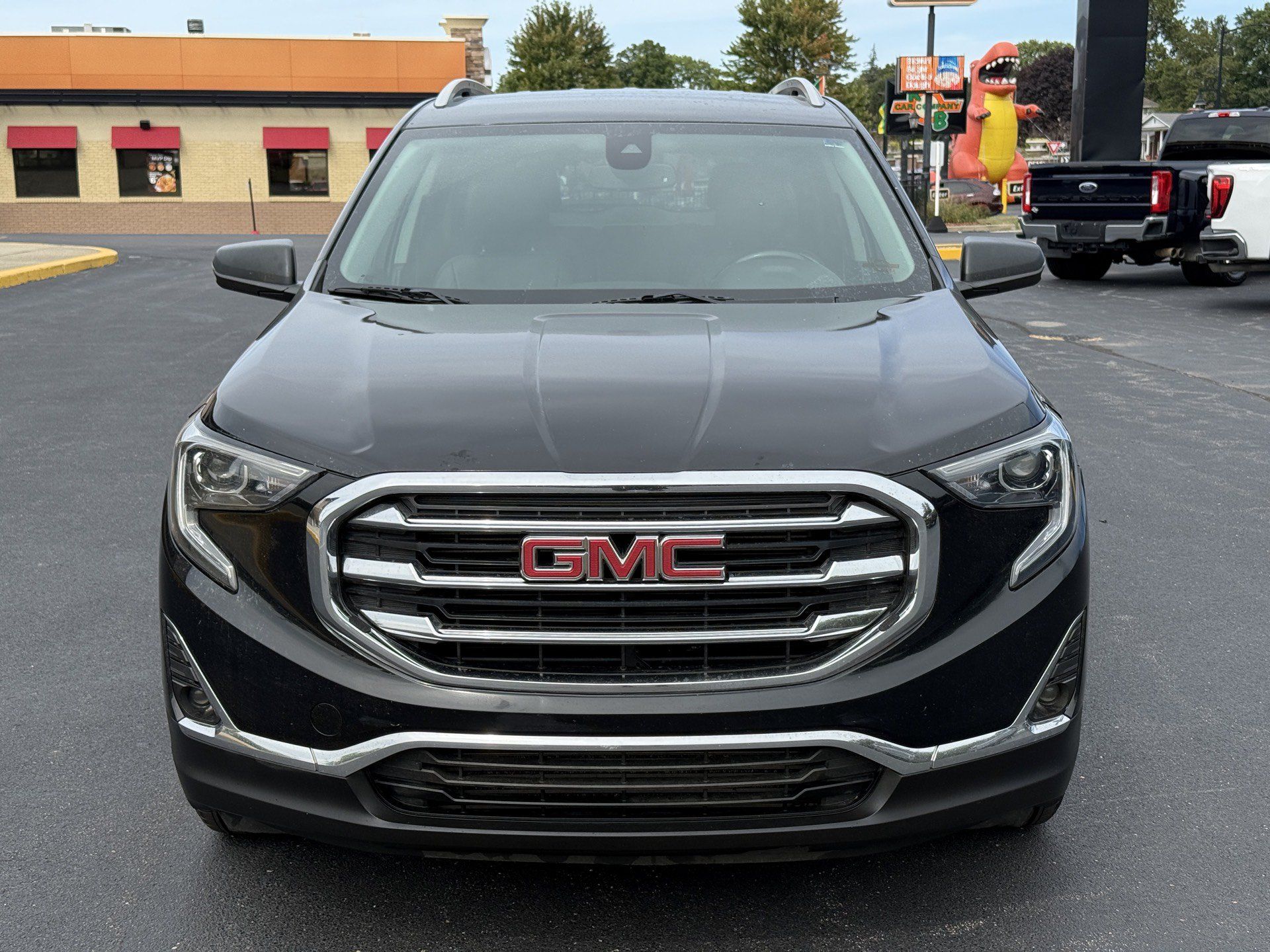 Used 2021 GMC Terrain SLT FWD image 2