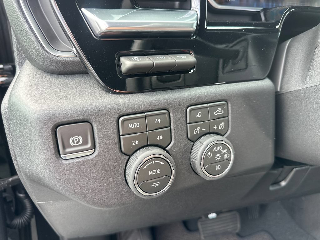 New 2026 Chevrolet Silverado 2500 High Country w/ High Country Premium Package AWD/4WD image 24