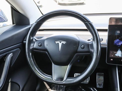 Used 2018 Tesla Model 3 RWD image 18