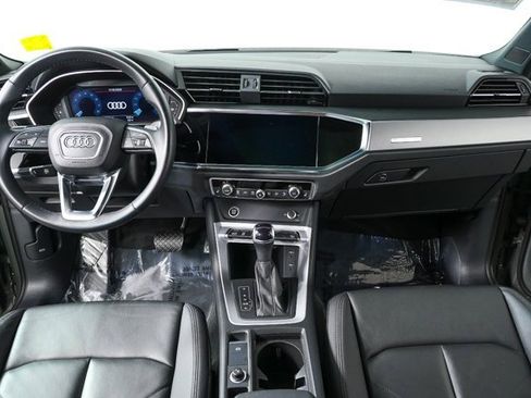 Used 2022 Audi Q3 2.0T Premium w/ Convenience Package image 16