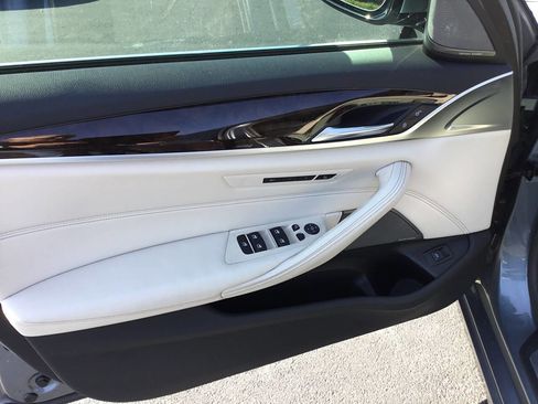 Used 2019 BMW 540i image 21