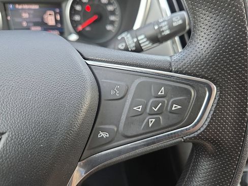 Used 2022 Chevrolet Equinox LS w/ LS Convenience Package AWD/4WD image 18