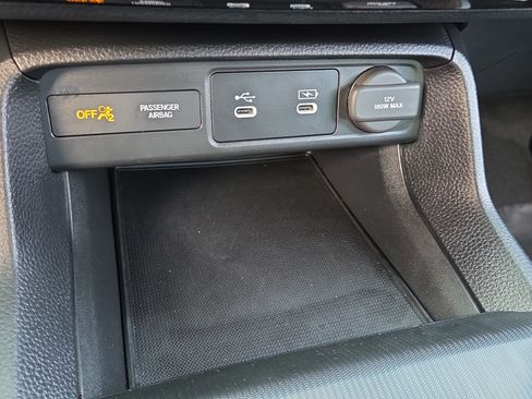 Used 2025 Honda Civic Sport image 29