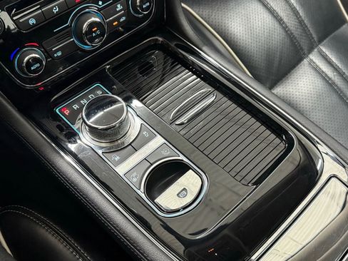 Used 2017 Jaguar XJ R-Sport image 30