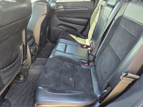 Used 2017 Jeep Grand Cherokee Trailhawk w/ Trailhawk Luxury Group image 7