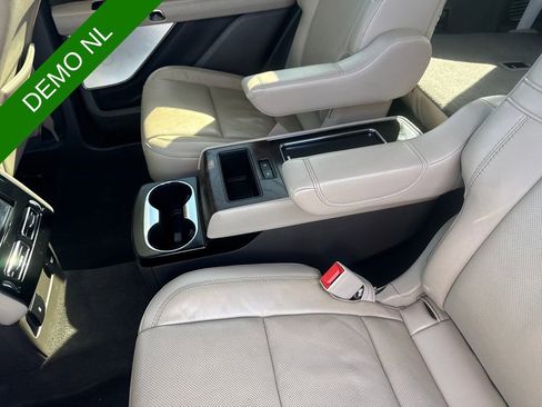 Used 2023 Lincoln Aviator Grand Touring w/ Equipment Group 301A AWD/4WD image 13