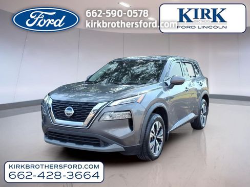 Used 2021 Nissan Rogue SV FWD image 1