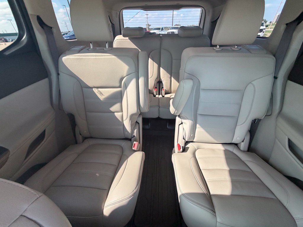 Used 2018 GMC Acadia Denali AWD/4WD image 23