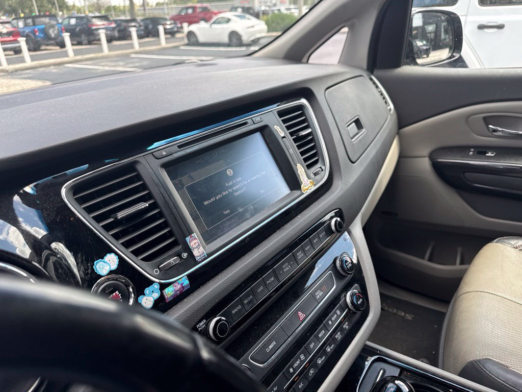 Used 2016 Kia Sedona SX FWD image 11