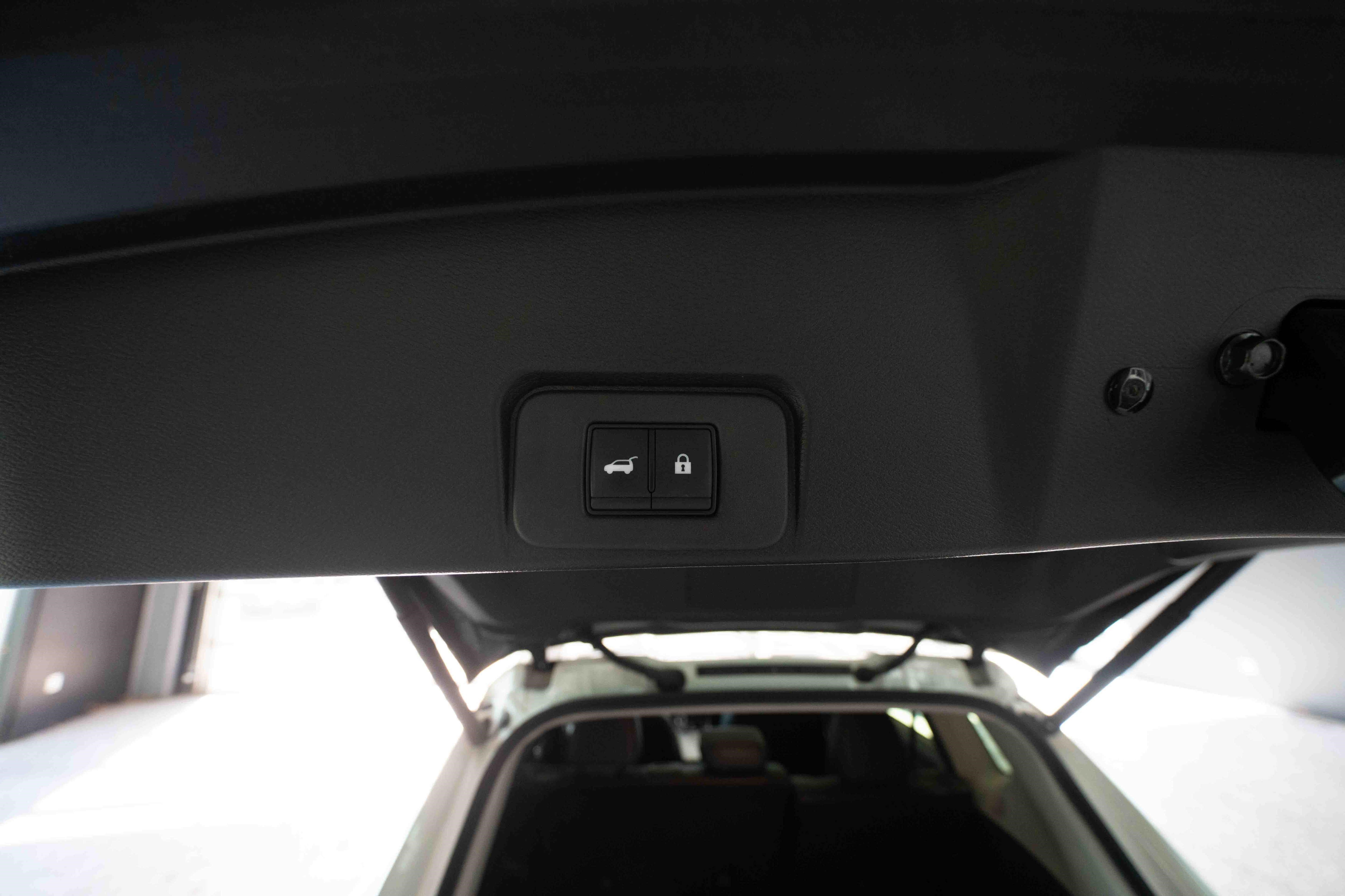 Used 2023 Nissan Rogue SV w/ SV Premium B Package AWD/4WD image 29