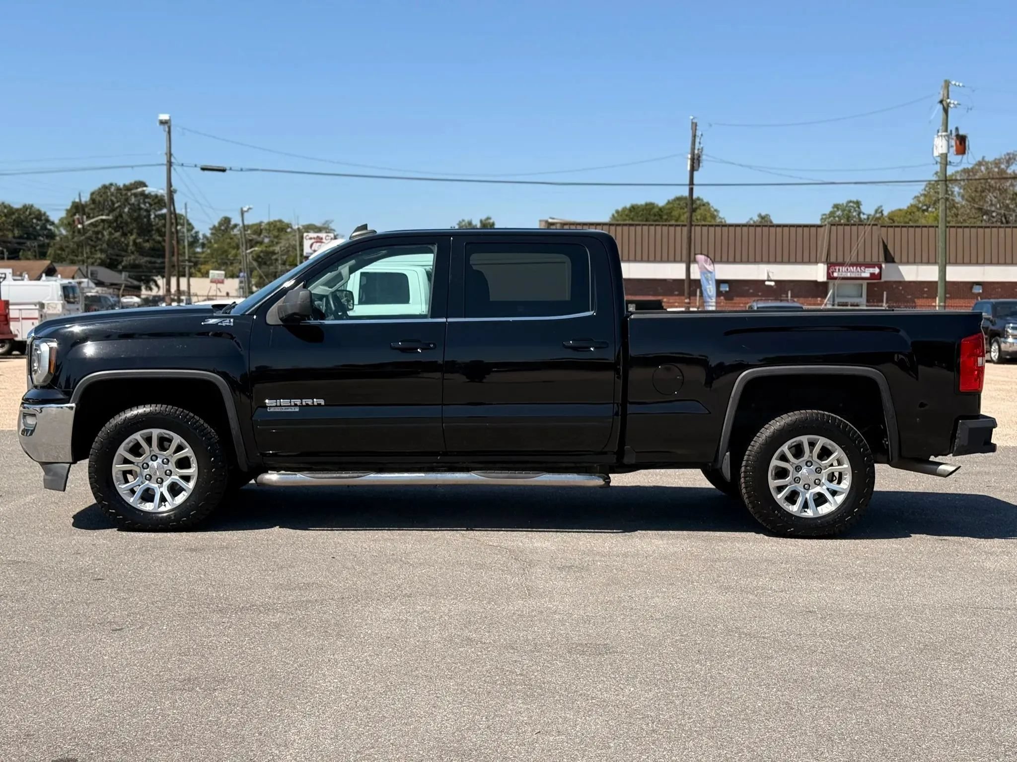 Used 2016 GMC Sierra 1500 SLE w/ Suspension Package, Off-Road AWD/4WD image 6