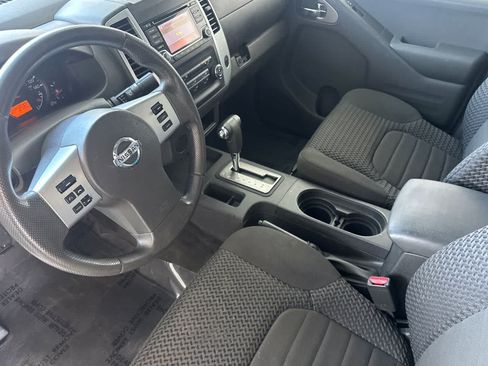 Used 2018 Nissan Frontier SV RWD image 11
