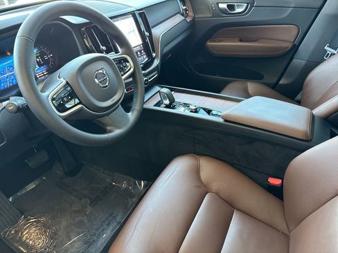 Certified 2024 Volvo XC60 T8 Plus w/ Protection Package Premier AWD/4WD image 9