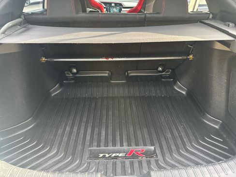 Used 2019 Honda Civic Type R image 22