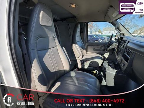 Used 2023 GMC Savana 2500 Extended w/ Driver Convenience Package image 33