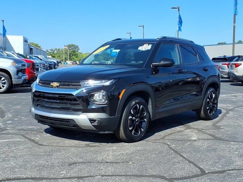 Used 2023 Chevrolet TrailBlazer LT FWD image 3