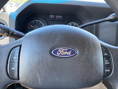 Used 2013 Ford E-350 and Econoline 350 XLT RWD image 19