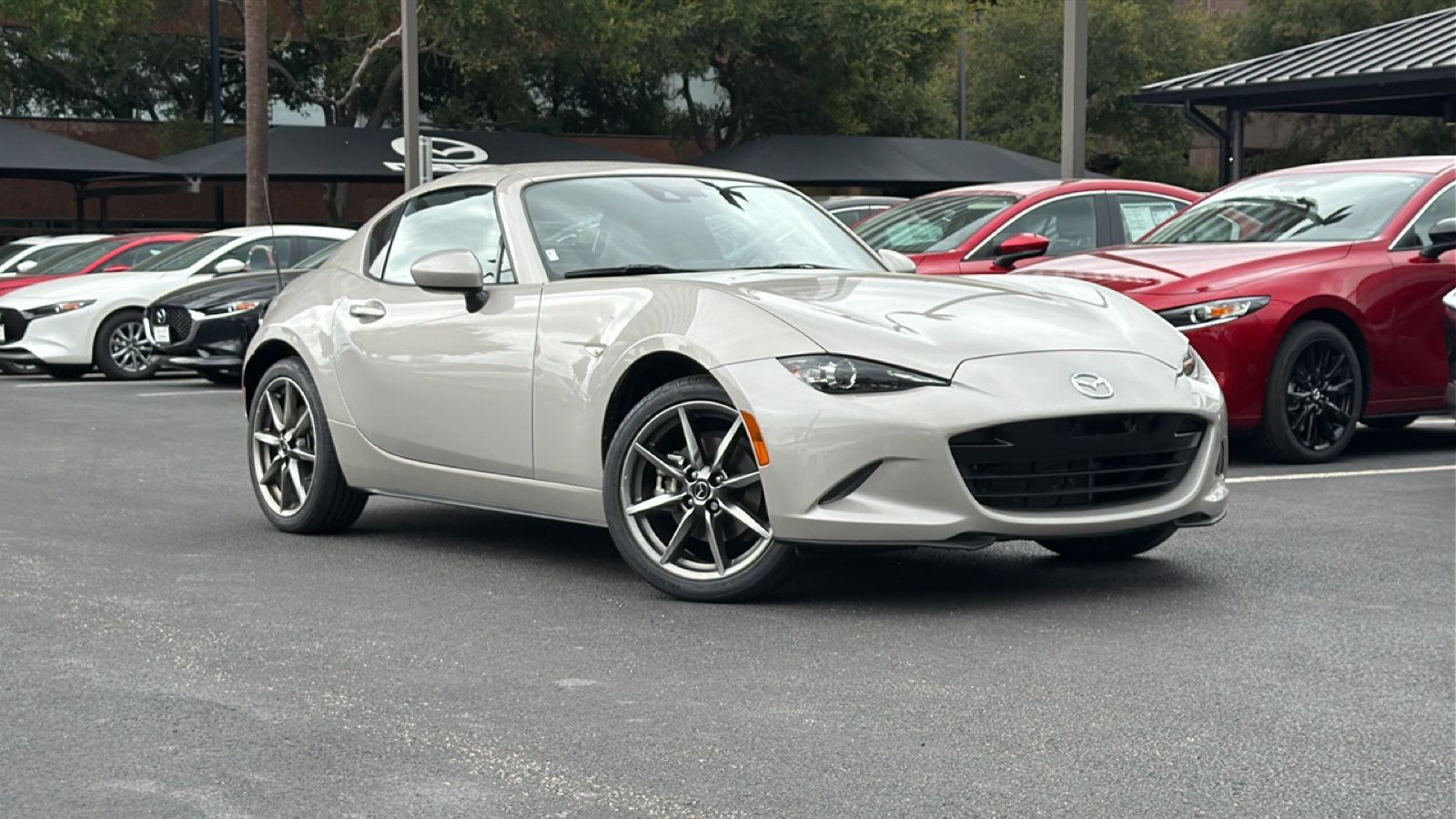 Used 2023 MAZDA MX-5 Miata Grand Touring RWD image 2