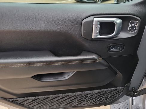 Used 2021 Jeep Wrangler Unlimited Sahara image 17