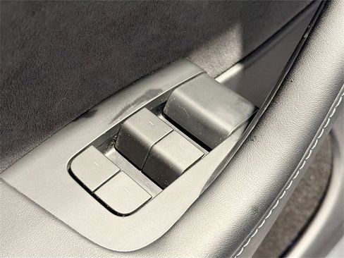 Used 2023 Tesla Model Y Long Range image 16