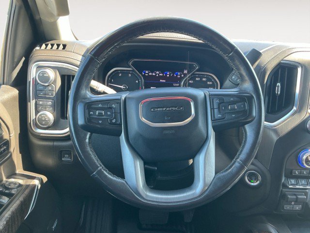 Used 2022 GMC Sierra 2500 Denali w/ Denali Black Diamond Edition AWD/4WD image 10