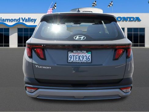 Used 2025 Hyundai Tucson SE FWD image 5