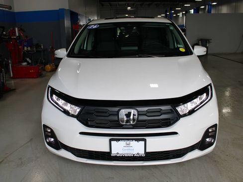 Certified 2026 Honda Odyssey EX-L image 2