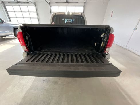 Used 2016 Toyota Tacoma TRD Sport w/ Premium & Technology Package AWD/4WD image 24