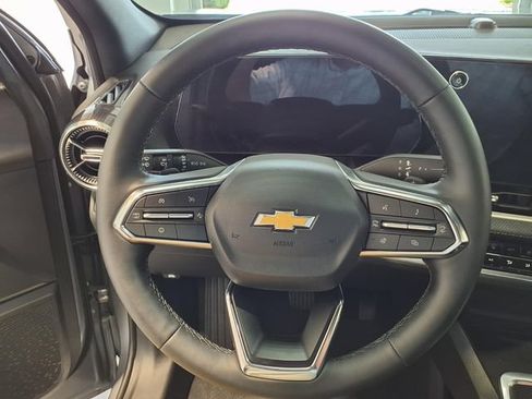 Used 2026 Chevrolet Equinox LT w/ Convenience Package II FWD image 9