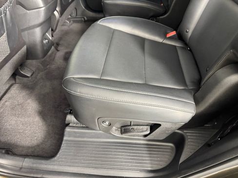 Used 2025 Kia Telluride S AWD/4WD image 27
