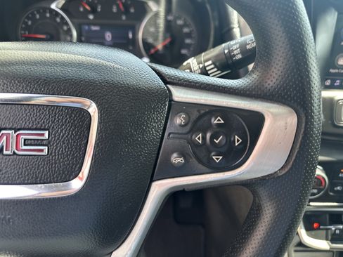Used 2022 GMC Terrain SLE w/ Driver Convenience Package AWD/4WD image 12