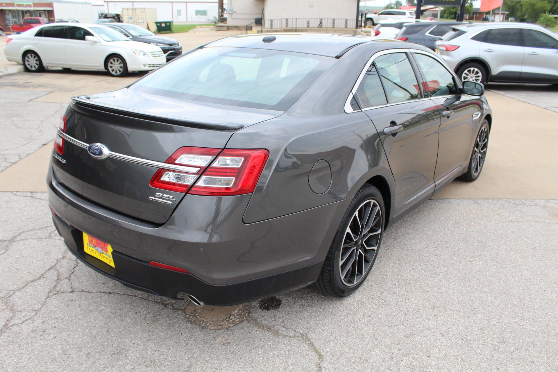 Used 2018 Ford Taurus SEL w/ Equipment Group 201A FWD image 43