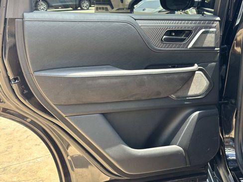 Used 2025 INFINITI QX80 Autograph w/ Autograph Exterior Package AWD/4WD image 17