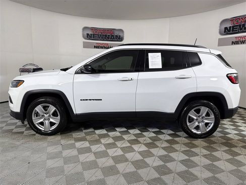 Used 2022 Jeep Compass Latitude image 6