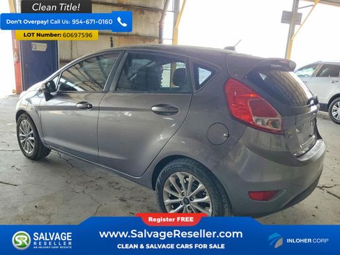 Used 2014 Ford Fiesta SE w/ Equipment Group 201A FWD image 3