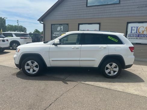Used 2011 Jeep Grand Cherokee Laredo AWD/4WD image 8