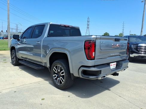 Used 2024 GMC Sierra 1500 AT4 w/ Technology Package AWD/4WD image 5