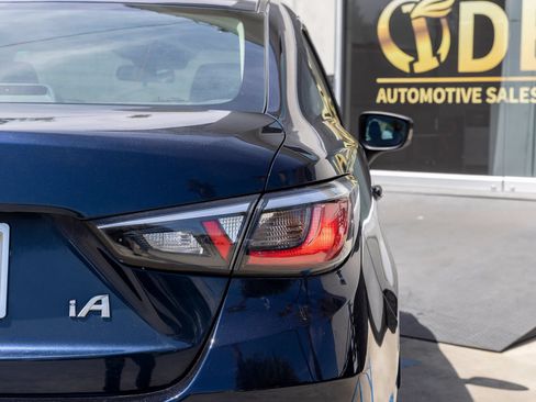 Used 2018 Toyota Yaris iA FWD image 13
