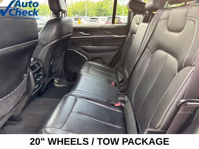 Used 2023 Jeep Grand Cherokee Limited w/ Trailer Tow Prep Group (B) AWD/4WD image 19