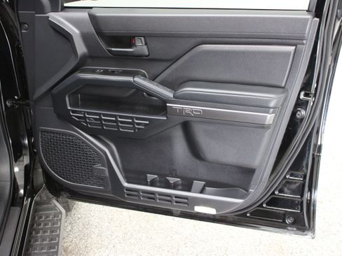 Used 2025 Toyota 4Runner TRD Off-Road Premium w/ Tow Technology Package AWD/4WD image 39