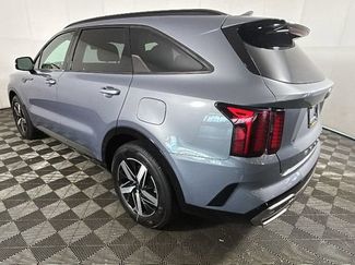 Used 2021 Kia Sorento S w/ Panoramic Sunroof Package FWD video 4